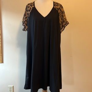 Leopard print short sleeve dress